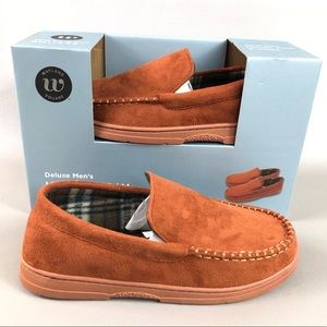 Wayland Square Men’s Memory Foam Slippers